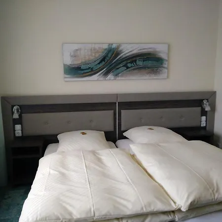 Alfa Hotel 2*